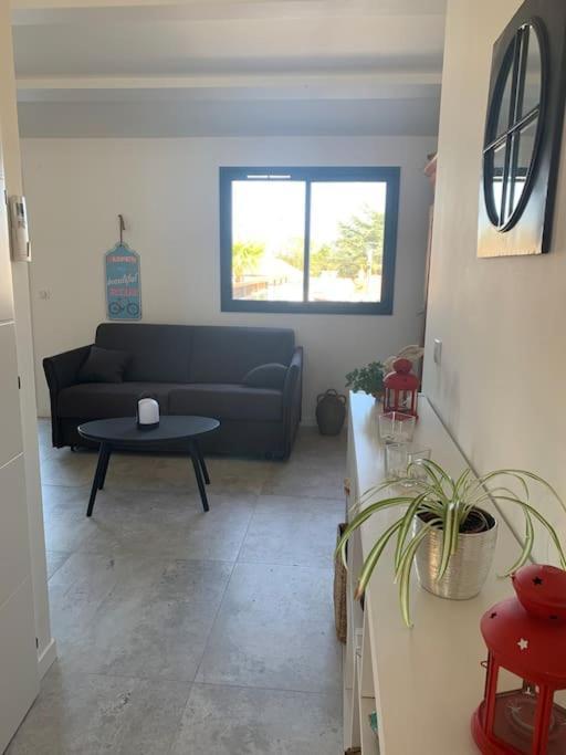 Maison Terrasse Proche Centre Ville Et Ile De Re ลาโรแชล ภายนอก รูปภาพ