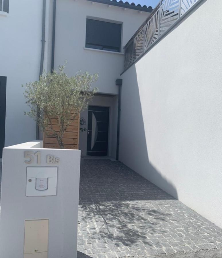Maison Terrasse Proche Centre Ville Et Ile De Re ลาโรแชล ภายนอก รูปภาพ